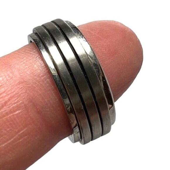 Unisex Stainless Steel Spinner Ring with Groove Detailing Silver Size 8 - Picture 5 of 12